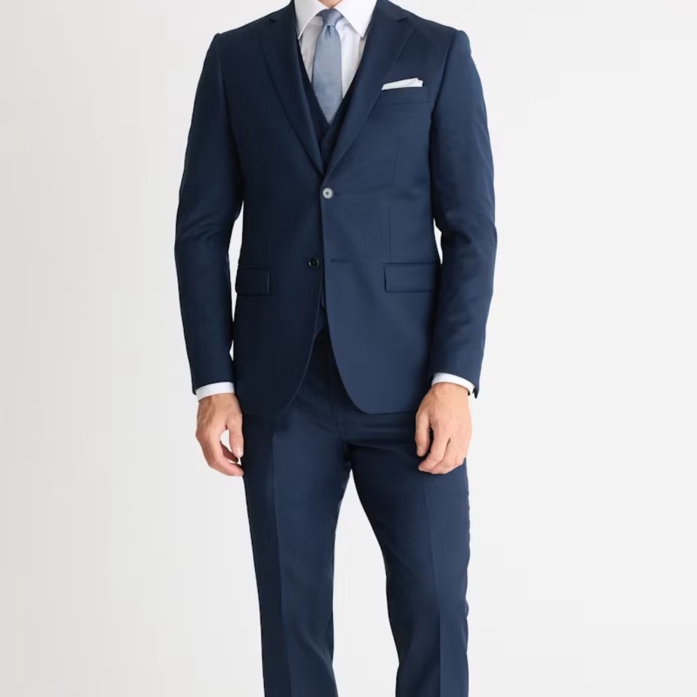 Dressman Men Navy Wool Suit  48 Regular/ W31/L32